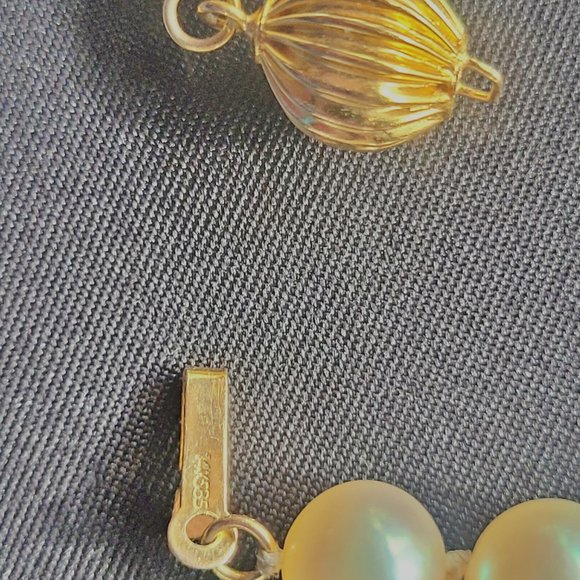 14K Gold  Pearl Necklace with Earrings - Picture 10 of 13